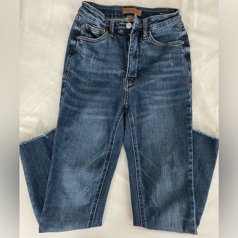 Judy Blue size 1/25 skinny fit jeans, 24” inseam, frayed.